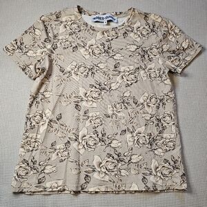 Rodeo Quincy | Wild Rose Floral Graphic Cotton Crewneck Tee Beige Tan Medium